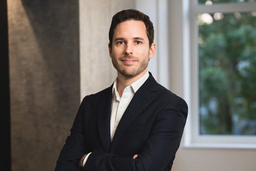 Valentin dolla 3 crop